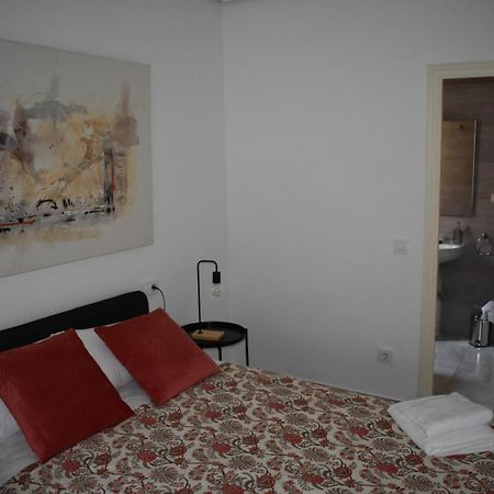 Apartamento Iberia Kordoba Bagian luar foto